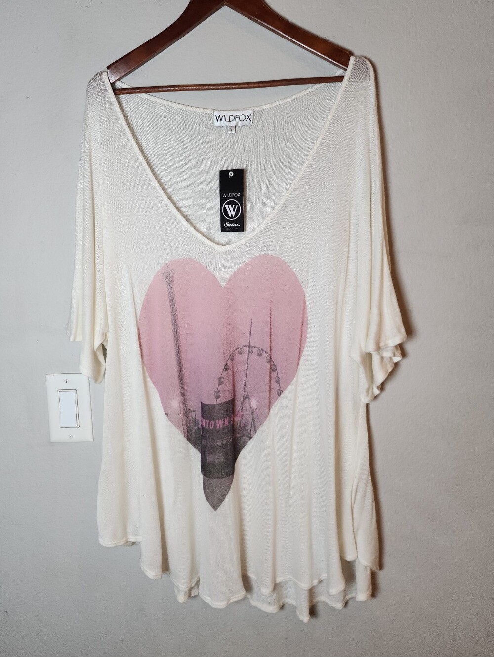 NWT Wildfox Stretch Knit Oversized Size Small Top White Pink Heart Funtown Park